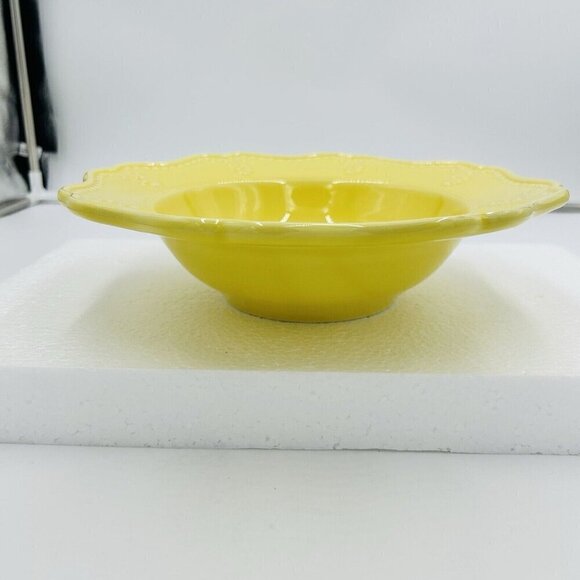 Vera Bradley J Willfred 10.5" Ceramic Serving Bowl Flowers Portugal Yellow - Picture 4 of 8